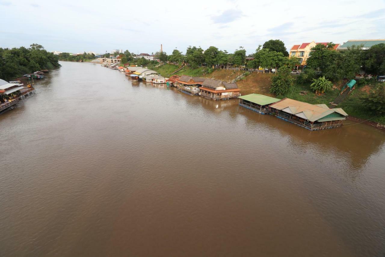 Little Jasmine By The River Phitsanulok Exteriör bild